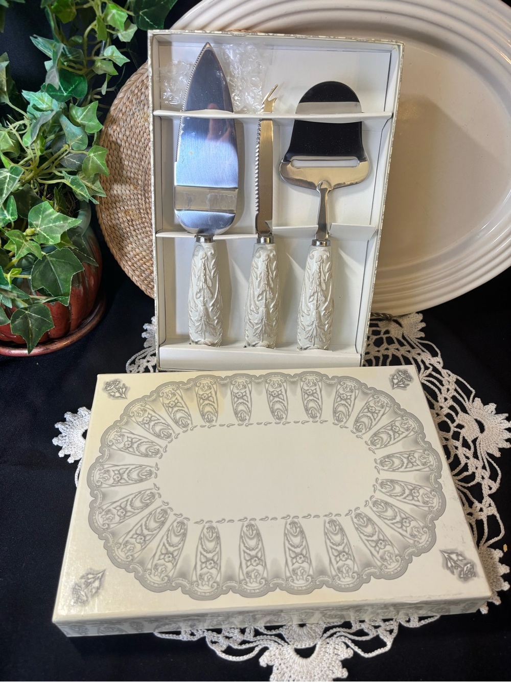 RSVP White Ceramic-Handled Cheese Knife Set Charcuterie Gift Old-New Stock